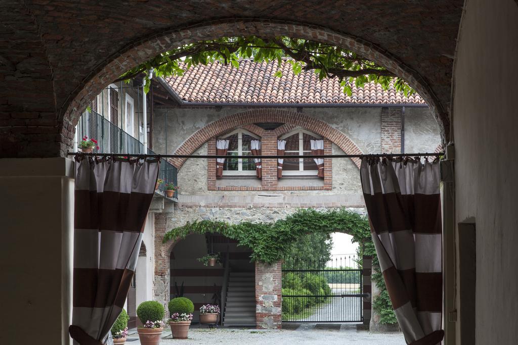 Agriturismo Il Torrione Pinerolo Exteriör bild