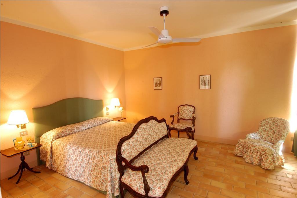 Agriturismo Il Torrione Pinerolo Rum bild